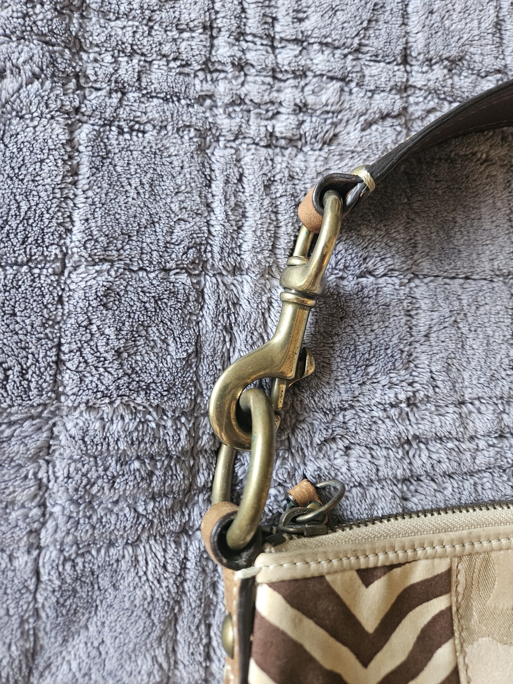 Vintage Coach Y2K Patchwork Neutral Leather Wristlet Shoulder Bag - tan - Picture 13 of 15